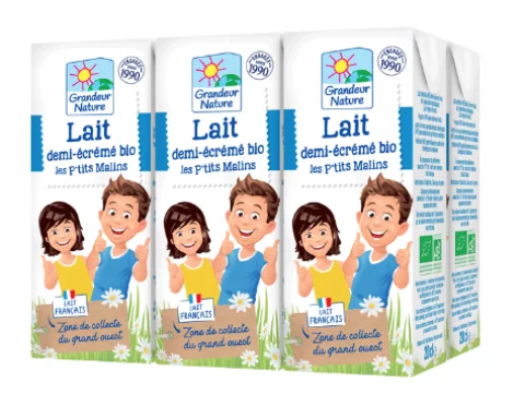 Lait UHT Nature ou chocolat&eacute; briquette 20clx6 Grandeur Nature